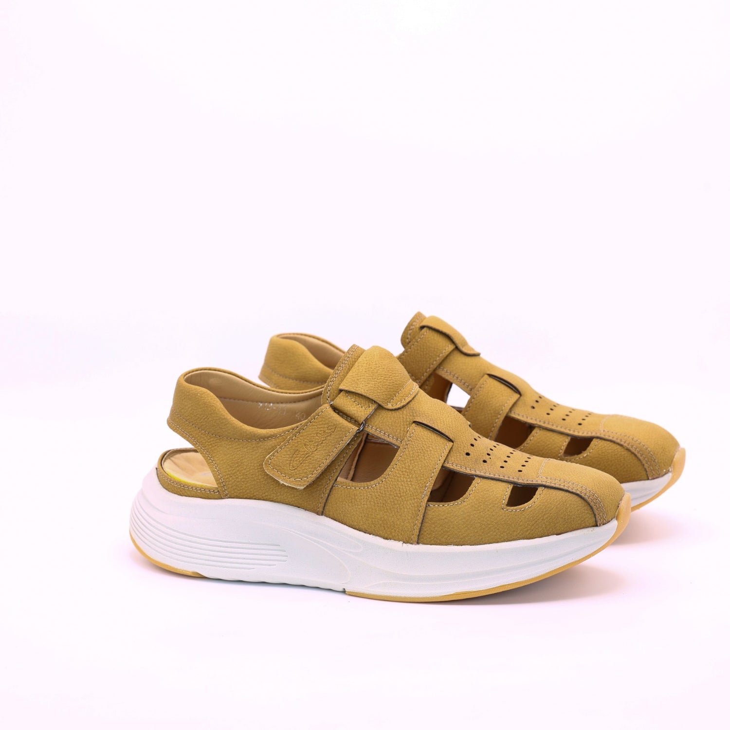 M011682 soft sandal