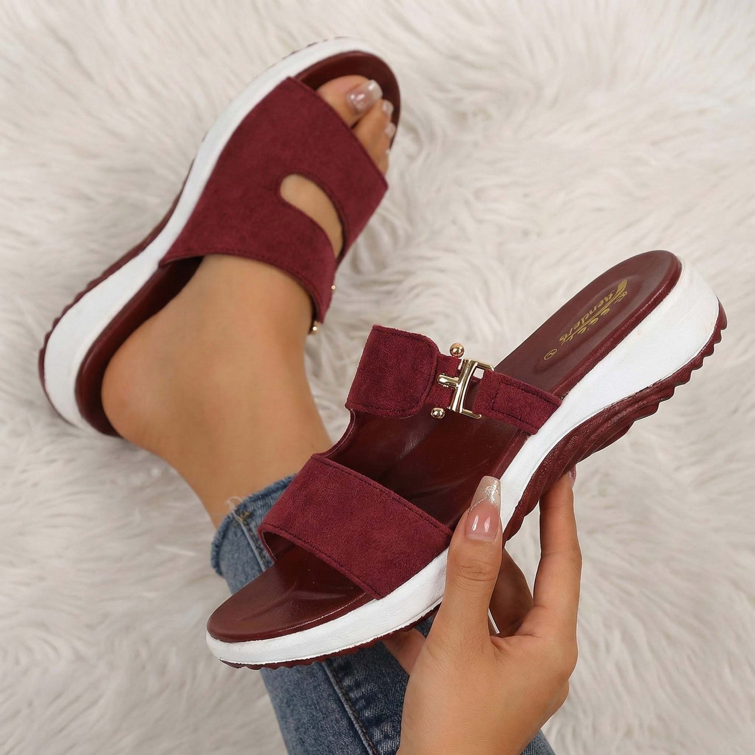 M011493 comfy slipper