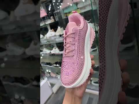D006 pearl shoes