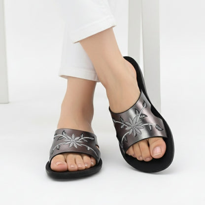 M01109 slipper