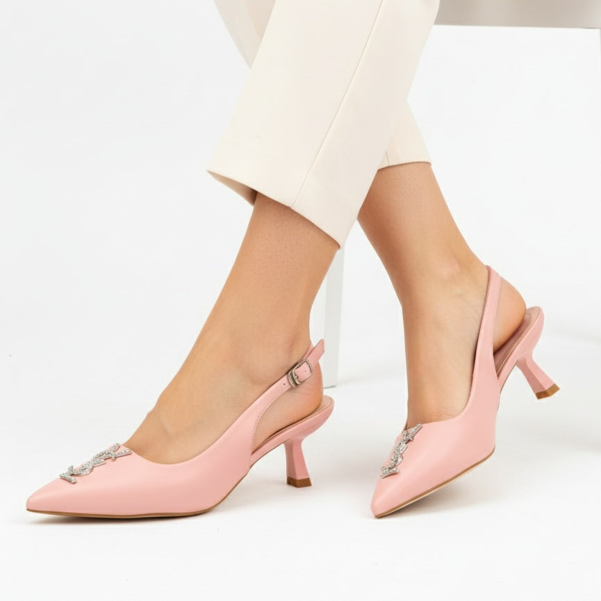 NS3616M38 court shoes